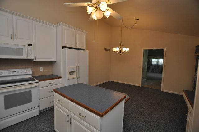5925 Memphis, Wichita, KS 67220