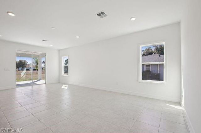 1946 NE 15th ST, Cape Coral, FL 33909