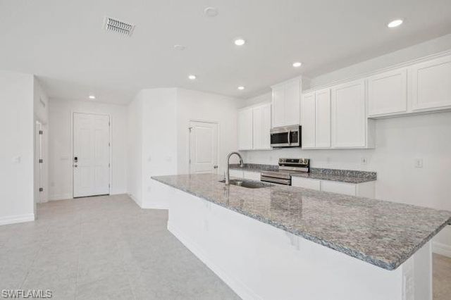1946 NE 15th ST, Cape Coral, FL 33909