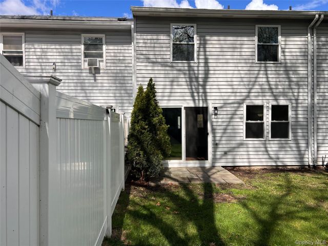 524 Saracino Drive, Maybrook, NY 12543