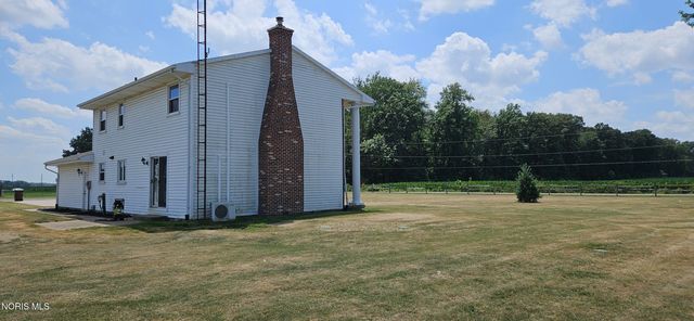 6974 County Road V3, Liberty Center, OH 43532
