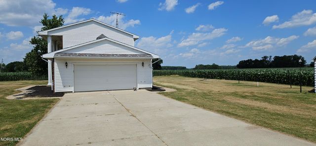 6974 County Road V3, Liberty Center, OH 43532