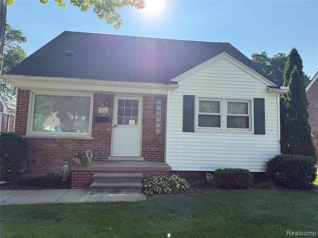 1843 Robindale Avenue, Dearborn, MI 48128