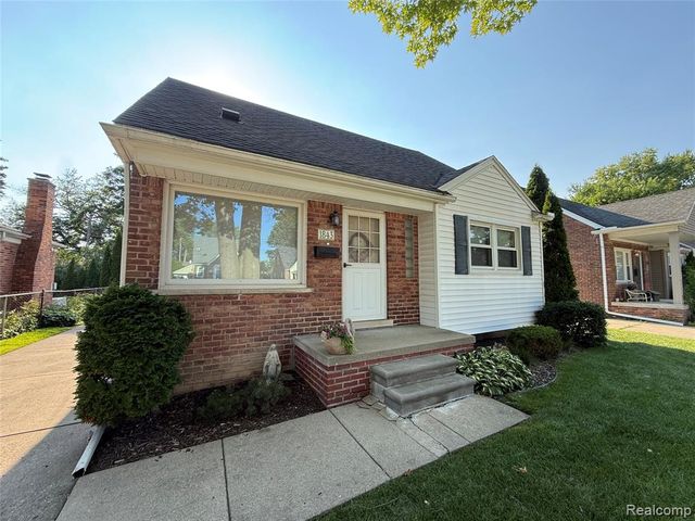1843 Robindale Avenue, Dearborn, MI 48128