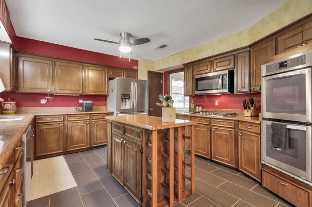 1414 British Boulevard, Grand Prairie, TX 75050