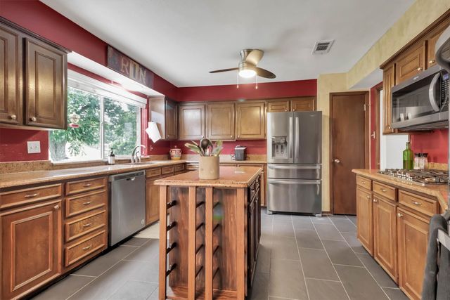 1414 British Boulevard, Grand Prairie, TX 75050