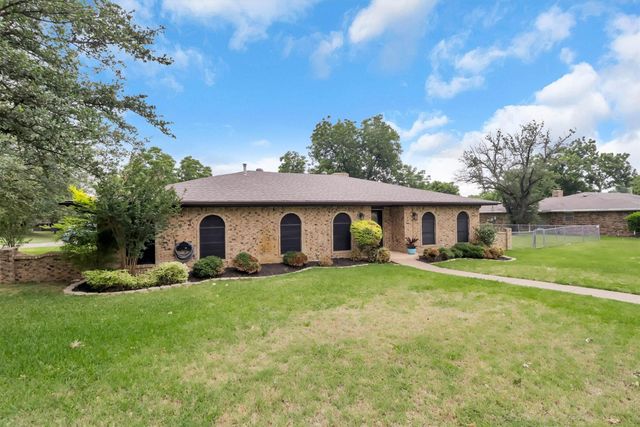 1414 British Boulevard, Grand Prairie, TX 75050