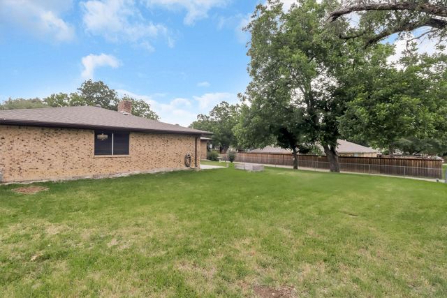 1414 British Boulevard, Grand Prairie, TX 75050