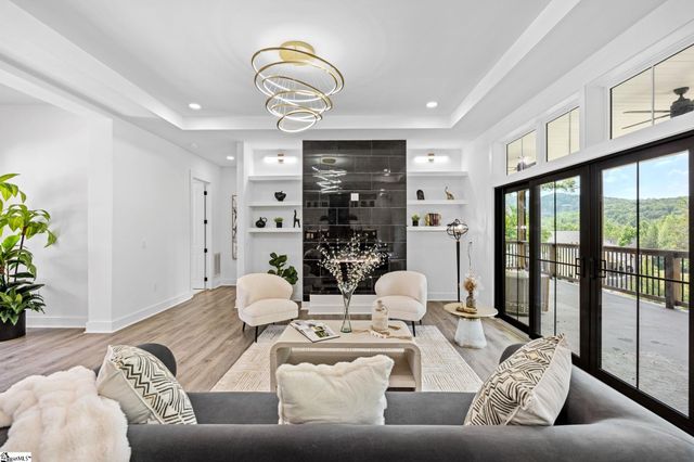 100 Pinelands Place, Travelers Rest, SC 29690
