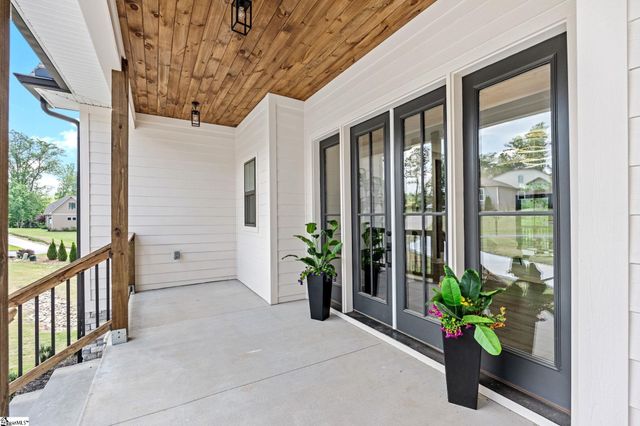 100 Pinelands Place, Travelers Rest, SC 29690