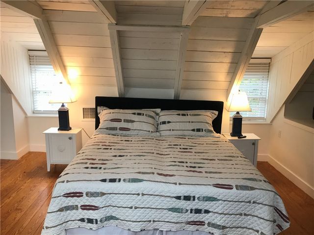 28 Broadway A, Newport, RI 02840