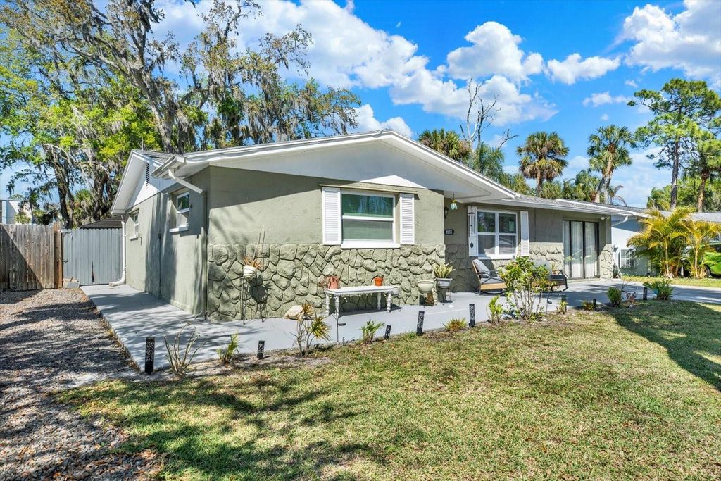 Image 19 of property listing at 5609 QUIST DRIVE, Port Richey, FL 34668