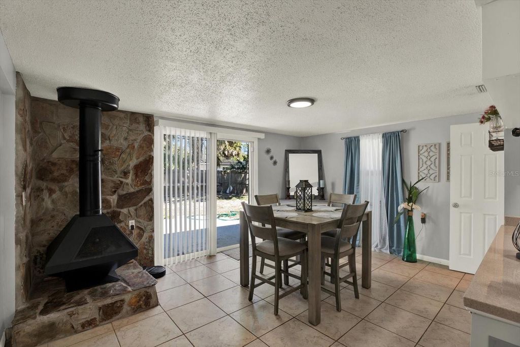 Image 7 of property listing at 5609 QUIST DRIVE, Port Richey, FL 34668