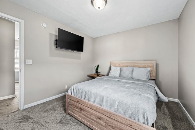 1825 Warmingfield Dr, Murfreesboro, TN 37127