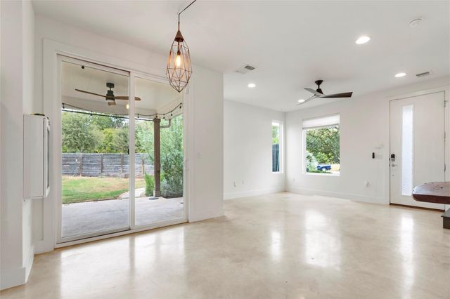 1145 Shady LN 1A, Austin, TX 78721