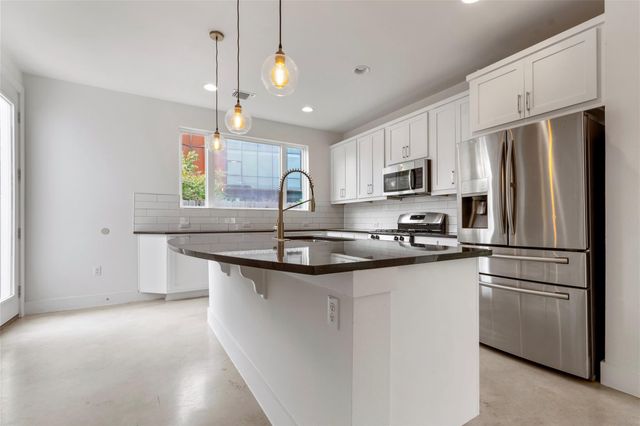 1145 Shady LN 1A, Austin, TX 78721