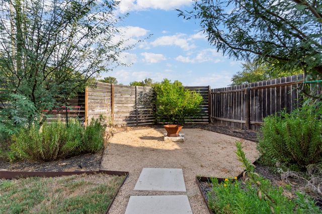 1145 Shady LN 1A, Austin, TX 78721