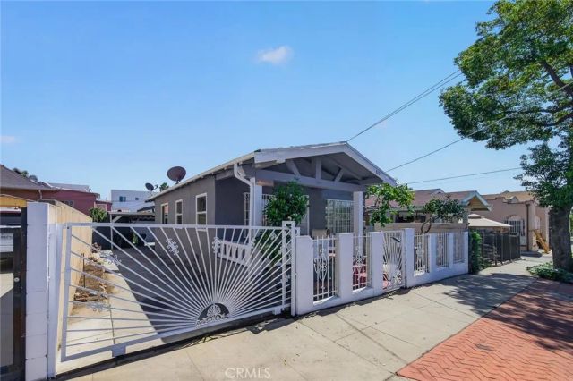 822 N Fickett, Los Angeles, CA 90033