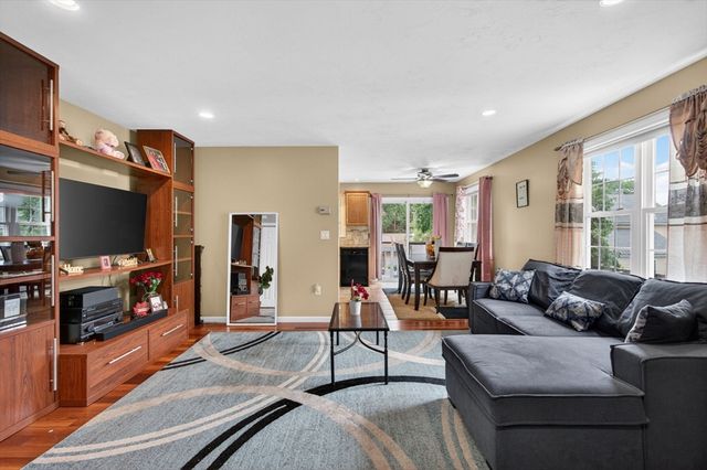 16A Burghardt St, Worcester, MA 01604