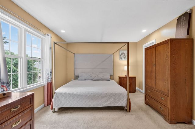 16A Burghardt St, Worcester, MA 01604
