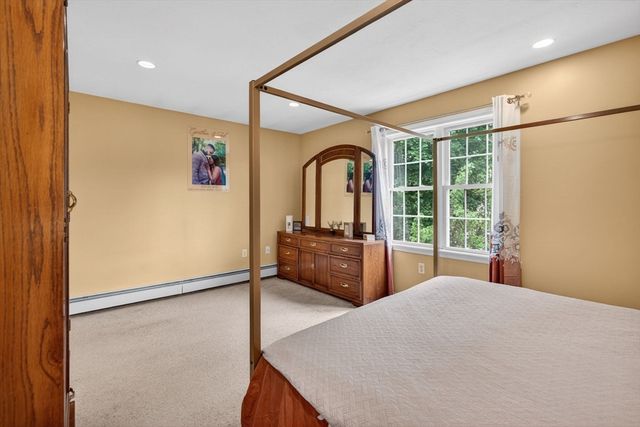 16A Burghardt St, Worcester, MA 01604