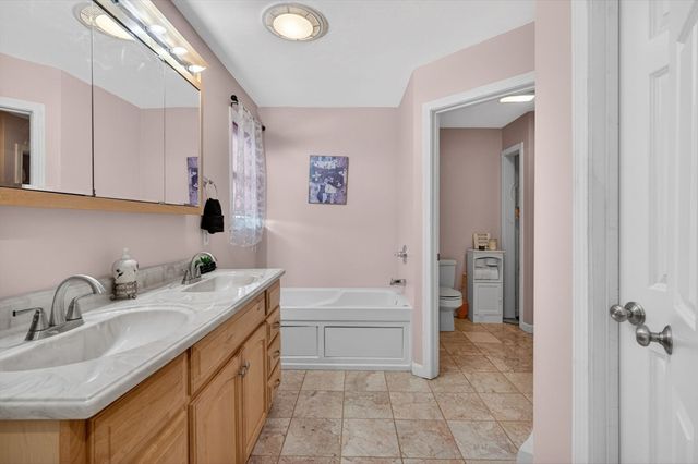 16A Burghardt St, Worcester, MA 01604