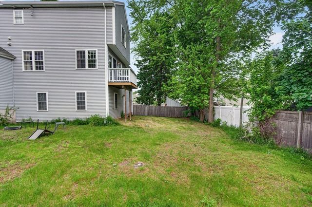 16A Burghardt St, Worcester, MA 01604