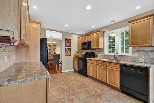 16A Burghardt St, Worcester, MA 01604