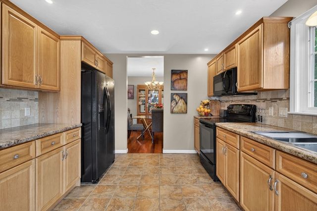 16A Burghardt St, Worcester, MA 01604