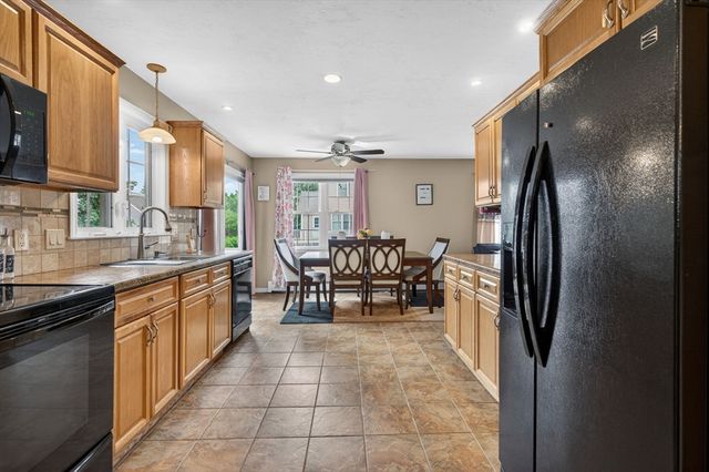 16A Burghardt St, Worcester, MA 01604