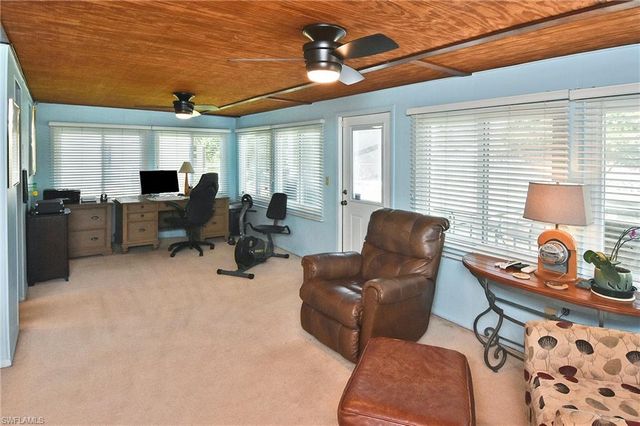 1319 SE 33rd TER, Cape Coral, FL 33904