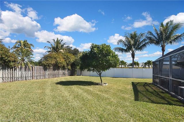 1319 SE 33rd TER, Cape Coral, FL 33904