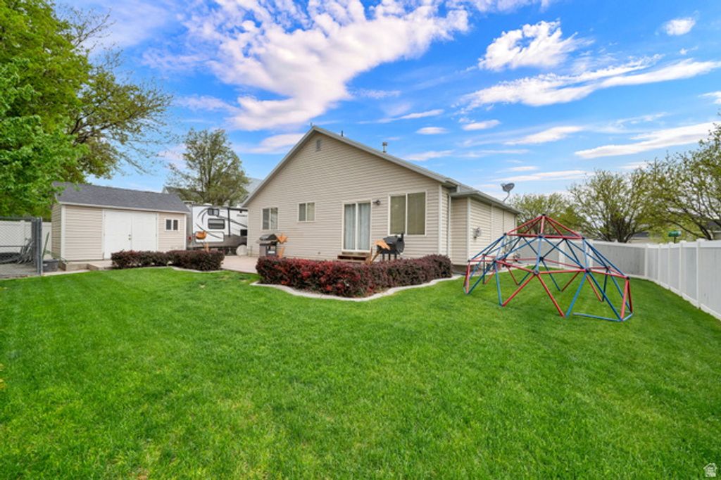 Image 31 of property listing at 5949 W FRAGRANT LN, Herriman, UT 84096