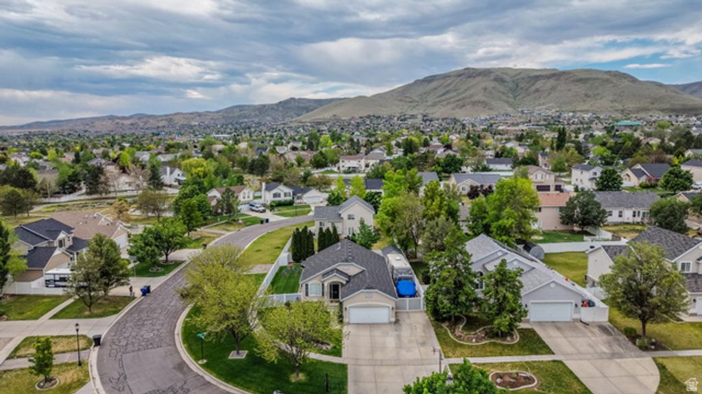 Image 35 of property listing at 5949 W FRAGRANT LN, Herriman, UT 84096