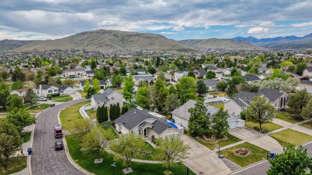 Image 37 of property listing at 5949 W FRAGRANT LN, Herriman, UT 84096