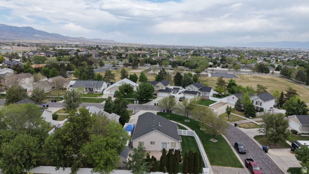 Image 39 of property listing at 5949 W FRAGRANT LN, Herriman, UT 84096