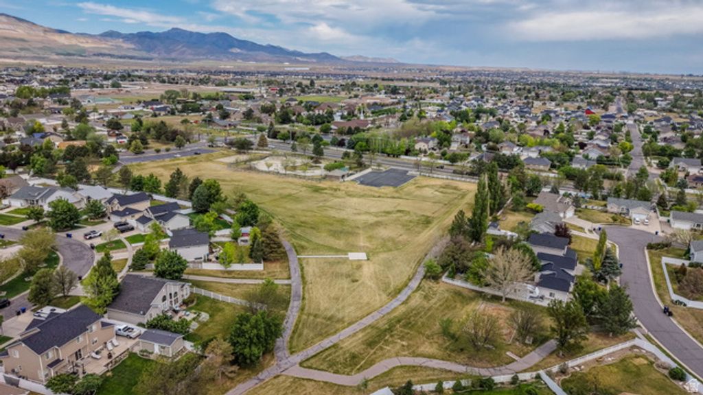 Image 45 of property listing at 5949 W FRAGRANT LN, Herriman, UT 84096
