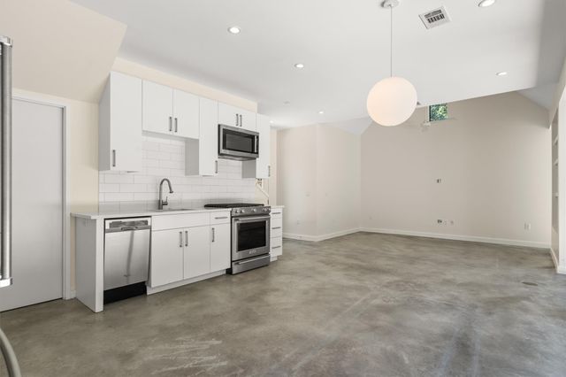 1808 Ford ST B, Austin, TX 78704