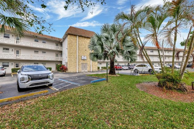 4705 NW 35th Street 501, Lauderdale Lakes, FL 33319