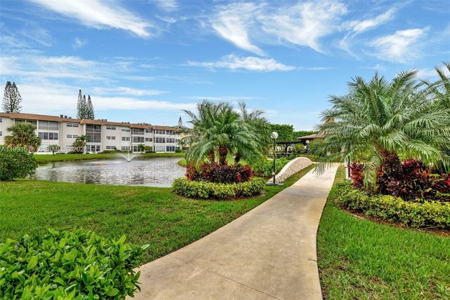 4705 NW 35th Street 501, Lauderdale Lakes, FL 33319