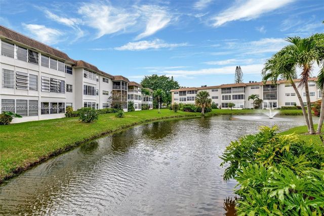 4705 NW 35th Street 501, Lauderdale Lakes, FL 33319
