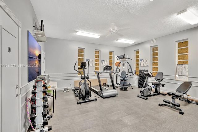 4705 NW 35th Street 501, Lauderdale Lakes, FL 33319