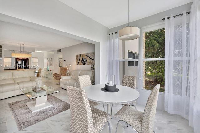 4705 NW 35th Street 501, Lauderdale Lakes, FL 33319