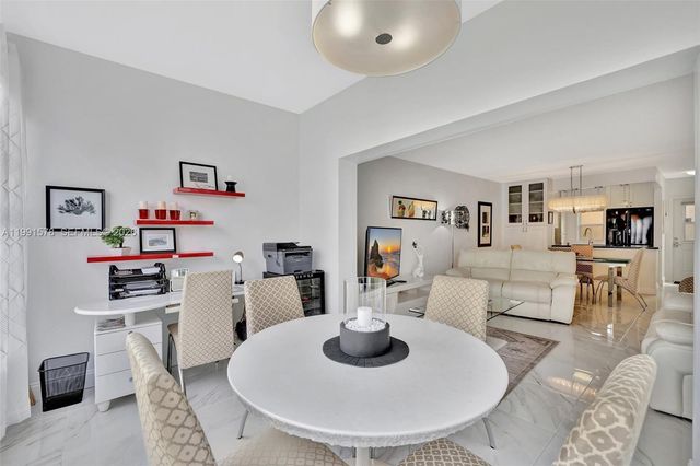 4705 NW 35th Street 501, Lauderdale Lakes, FL 33319