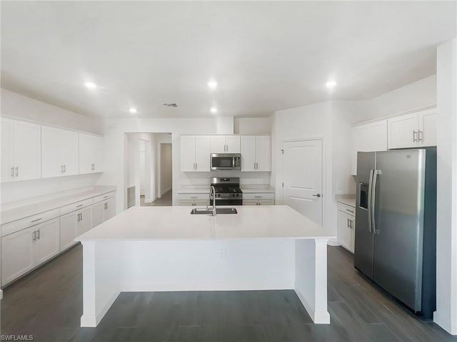 18347 Ridgeline DR, Estero, FL 33928