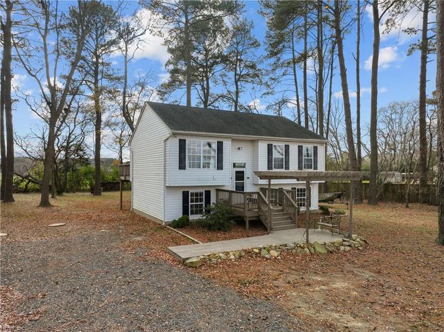 5134 Hortense LN, Cape Charles, VA 23310