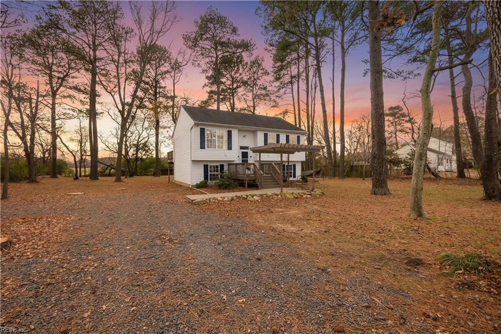 5134 Hortense LN, Cape Charles, VA 23310