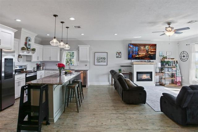 412 Derouen Street, Welsh, LA 70591