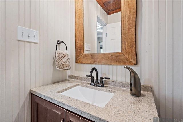 7944 Comite Acres Dr, Baker, LA 70714