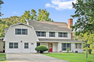 7944 Comite Acres Dr, Baker, LA 70714